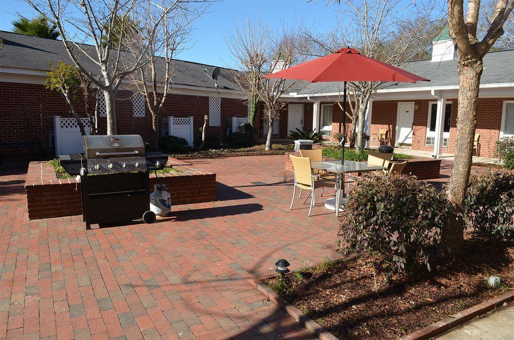 Winton Inn & Suites Barnwell Exterior photo
