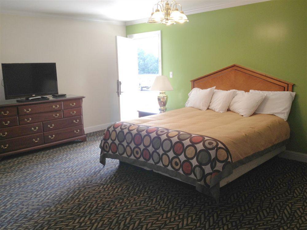 Winton Inn & Suites Barnwell Exterior photo